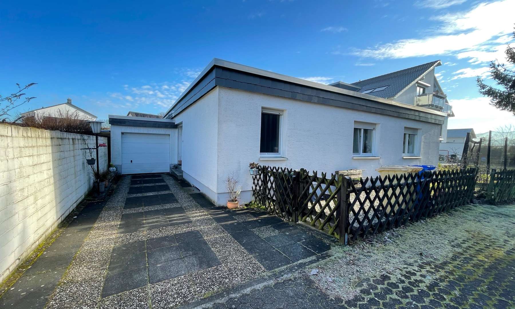 Vorderansicht Vorderansicht - Bungalow in 53229 Bonn mit 129m² kaufen