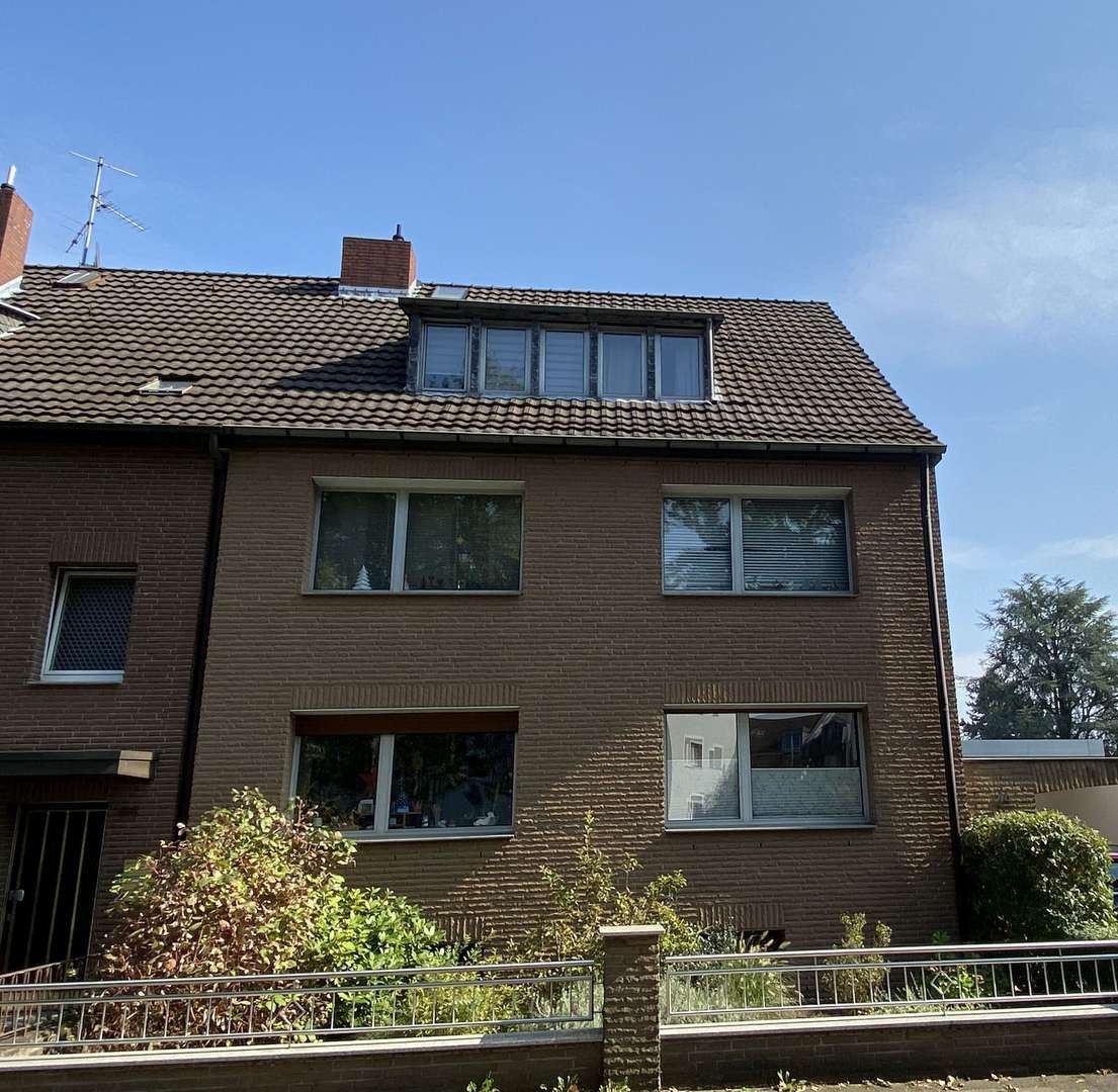 Vorderansicht Vorderansicht - Mehrfamilienhaus in 40468 Düsseldorf mit 195m² kaufen