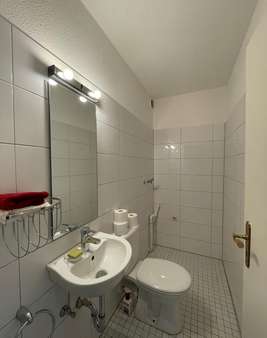 Gäste WC - Etagenwohnung in 50996 Köln mit 82m² kaufen