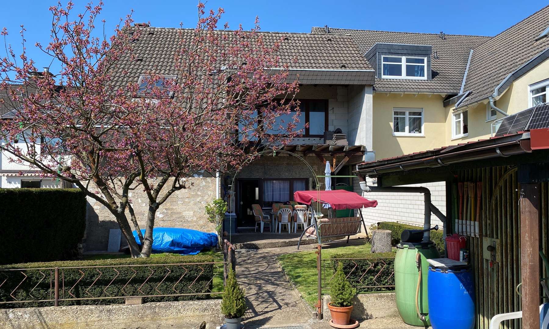 Rückansicht Rückansicht - Zweifamilienhaus in 53229 Bonn mit 99m² als Kapitalanlage kaufen
