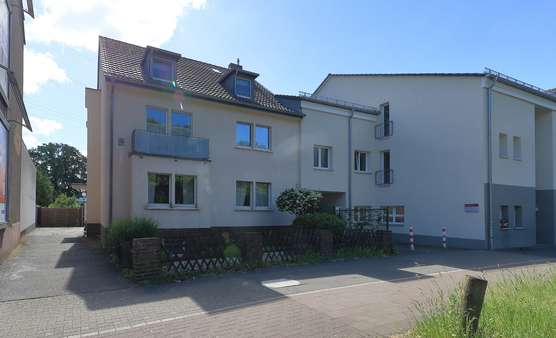 Vorderansicht Vorderansicht - Mehrfamilienhaus in 51061 Köln mit 230m² als Kapitalanlage kaufen