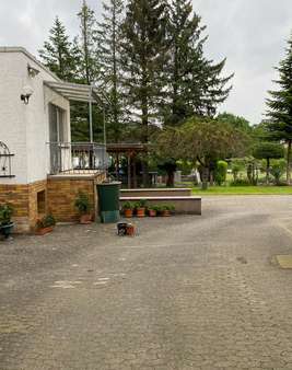 Hinterhof Hinterhof - Mehrfamilienhaus in 53127 Bonn mit 424m² als Kapitalanlage kaufen