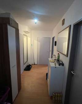 Flur_Beispiel Flur_Beispiel - Mehrfamilienhaus in 53721 Siegburg mit 815m² als Kapitalanlage kaufen