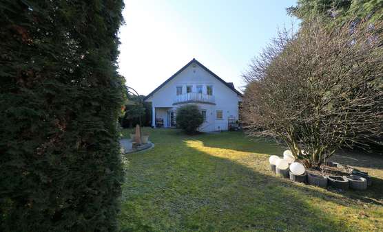 Rückansicht Rückansicht - Einfamilienhaus in 50996 Köln mit 151m² kaufen