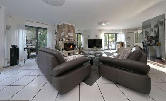 Wohnzimmer Wohnzimmer - Einfamilienhaus in 50996 Köln mit 151m² kaufen