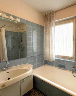 Bad Bad - Reihenmittelhaus in 53127 Bonn mit 94m² kaufen