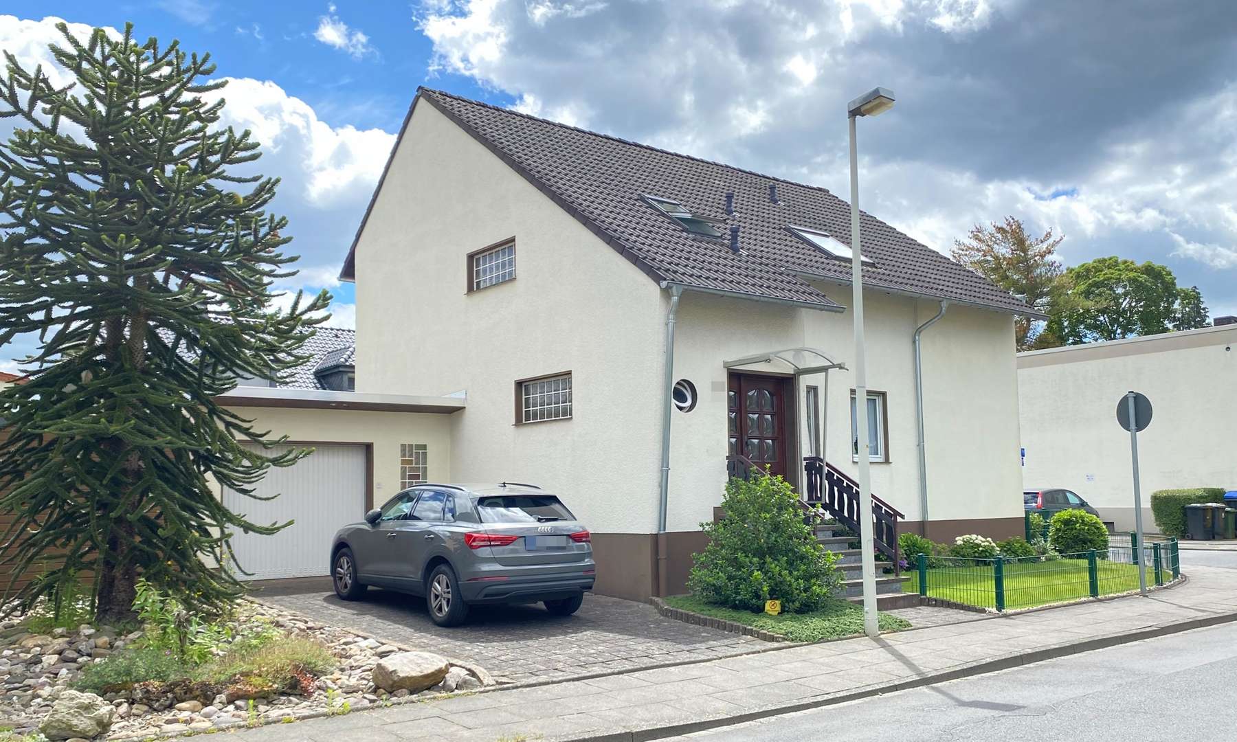 Vorderansicht Vorderansicht - Einfamilienhaus in 53229 Bonn mit 138m² kaufen