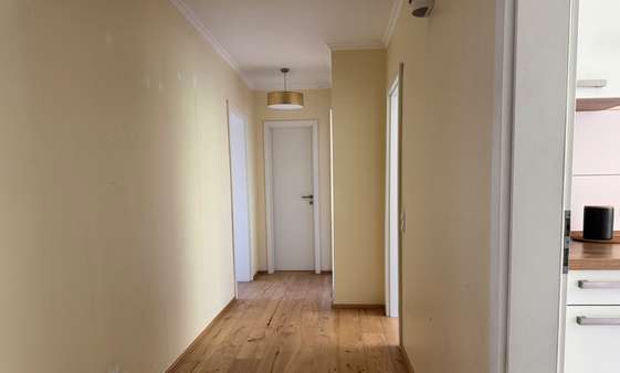 Flur Flur - Etagenwohnung in 53424 Remagen mit 79m² kaufen