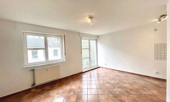 Wohnraum Wohnraum - Etagenwohnung in 53111 Bonn mit 24m² kaufen