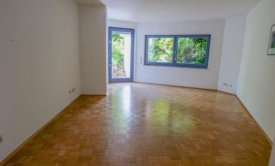 Wohnzimmer Wohnzimmer - Etagenwohnung in 51069 Köln mit 81m² kaufen