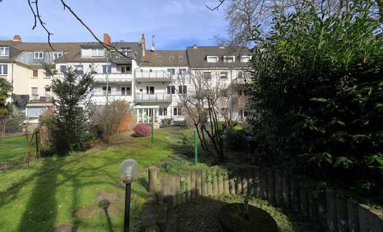 Rückansicht Rückansicht - Mehrfamilienhaus in 50679 Köln mit 192m² als Kapitalanlage kaufen