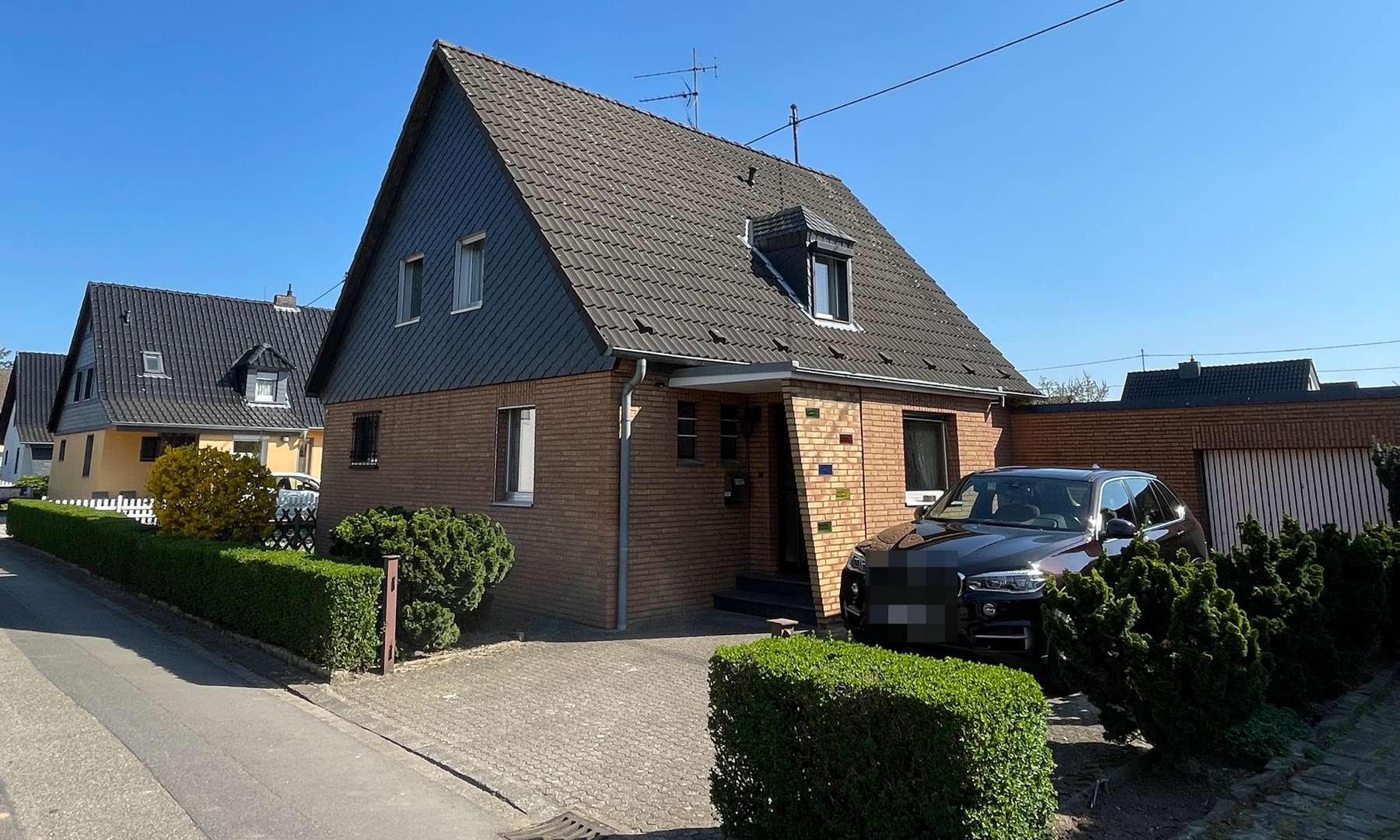 Vorderansicht Vorderansicht - Einfamilienhaus in 50997 Köln mit 80m² kaufen