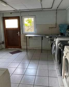 Waschkeller Waschkeller - Mehrfamilienhaus in 51061 Köln mit 227m² als Kapitalanlage kaufen