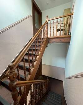 Treppenhaus Treppenhaus - Wohn- / Geschäftshaus in 50672 Köln mit 205m² als Kapitalanlage kaufen
