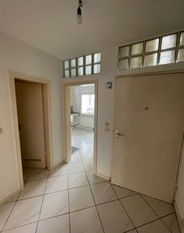 Flur 1 OG Flur 1 OG - Haus in 50969 Köln mit 361m² als Kapitalanlage kaufen