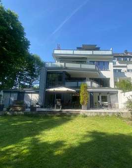 Rückansicht Rückansicht - Mehrfamilienhaus in 50933 Köln mit 590m² als Kapitalanlage kaufen
