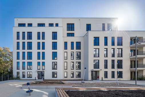 Innenhof Innenhof - Etagenwohnung in 53115 Bonn mit 132m² kaufen