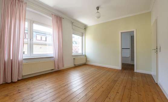 Zimmer 1. OG Zimmer 1. OG - Reihenendhaus in 51069 Köln mit 167m² kaufen