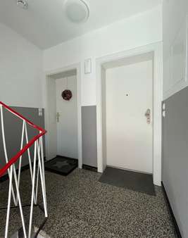 Treppenhaus Treppenhaus - Mehrfamilienhaus in 50996 Köln mit 583m² als Kapitalanlage kaufen