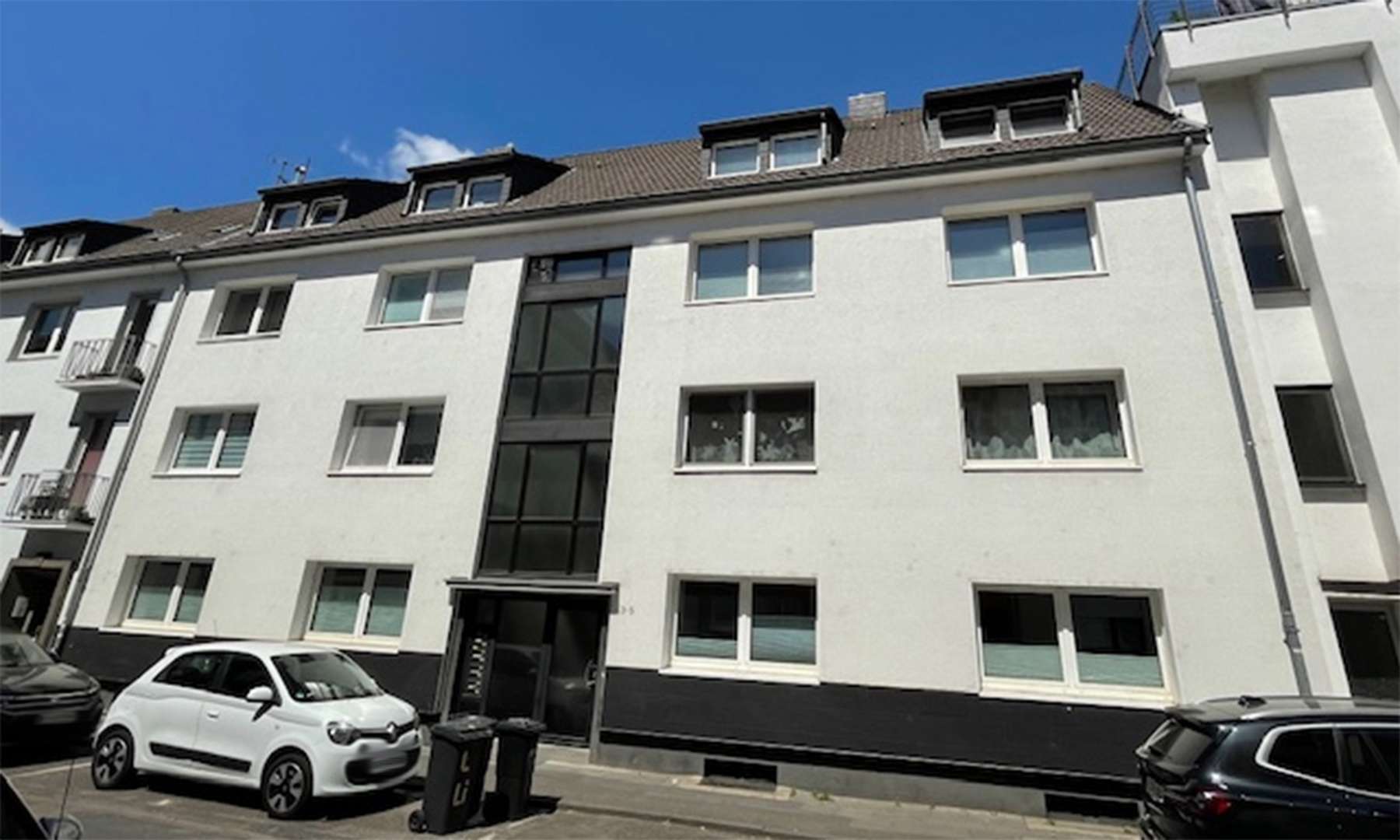 Vorderansicht Vorderansicht - Mehrfamilienhaus in 50996 Köln mit 583m² als Kapitalanlage kaufen