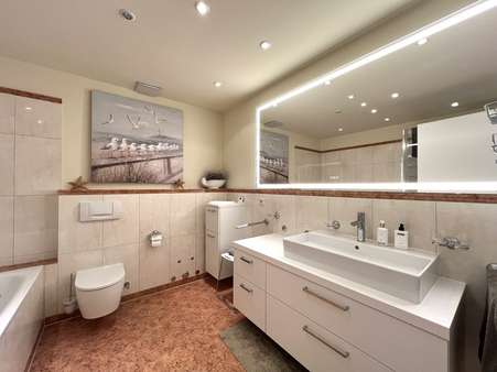 Badezimmer Badezimmer - Souterrain-Wohnung in 53177 Bonn mit 141m² kaufen