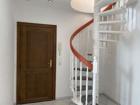 Flur Flur - Maisonette-Wohnung in 50259 Pulheim mit 130m² kaufen