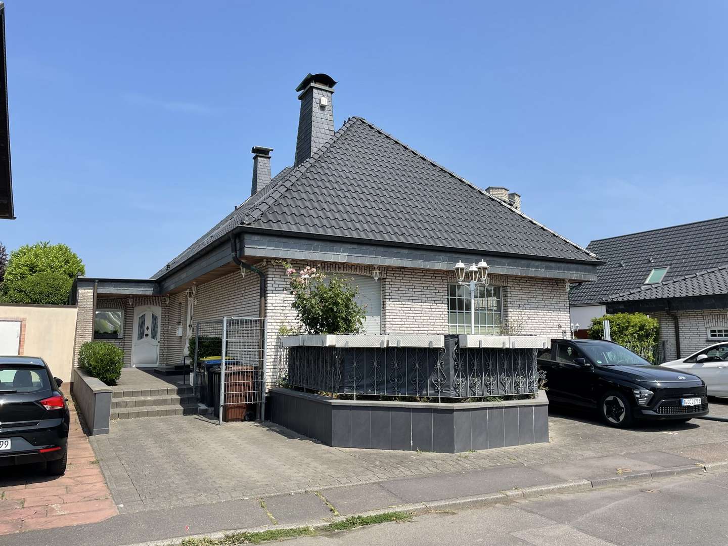 Vorderansicht Vorderansicht - Maisonette-Wohnung in 50259 Pulheim mit 130m² kaufen