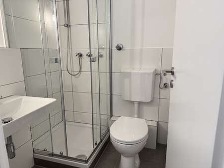 Badezimmer Badezimmer - Etagenwohnung in 50589 Köln mit 32m² kaufen
