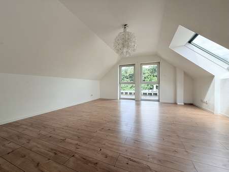 Schlafzimmer Schlafzimmer - Maisonette-Wohnung in 51109 Köln - Brück mit 85m² kaufen