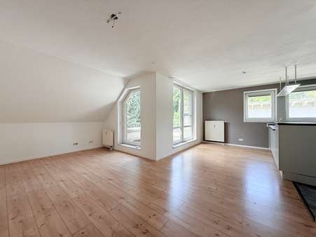 Wohnzimmer Wohnzimmer - Maisonette-Wohnung in 51109 Köln - Brück mit 85m² kaufen