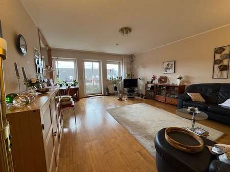 Wohnzimmer Wohnzimmer - Etagenwohnung in 50354 Hürth / Efferen mit 72m² kaufen
