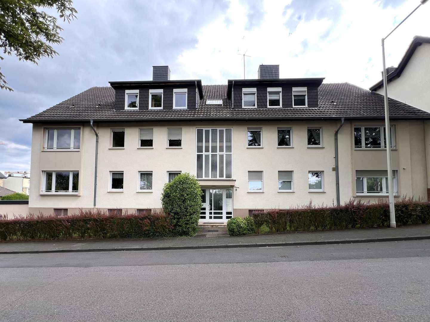 Außenbild Außenbild - Etagenwohnung in 53179 Bonn / Lannesdorf mit 99m² kaufen