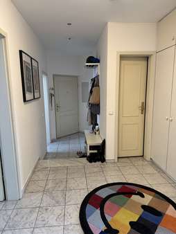 Flur - Etagenwohnung in 50667 Köln / Altstadt-Nord mit 68m² kaufen