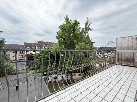 Balkon Balkon - Dachgeschosswohnung in 50937 Köln / Sülz mit 64m² kaufen