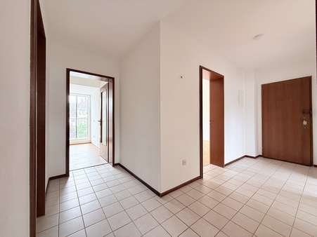Flur Flur - Dachgeschosswohnung in 50937 Köln / Sülz mit 64m² kaufen