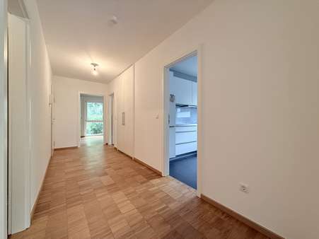 Flur - Etagenwohnung in 50999 Köln / Sürth mit 83m² kaufen