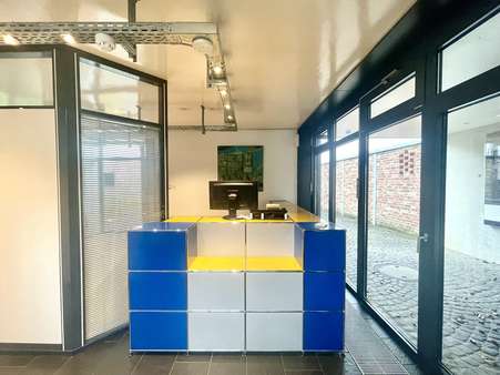 Empfangsbereich - Bürohaus in 50859 Köln / Weiden mit 0m² kaufen