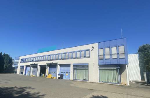 Vorderansicht Vorderansicht - Halle in 50858 Köln / Marsdorf mit 2794m² kaufen