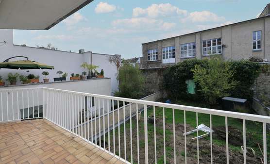Balkon - Etagenwohnung in 40211 Düsseldorf / Stadtmitte mit 79m² kaufen