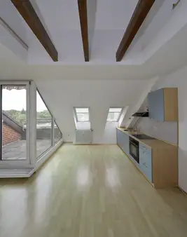Maisonette  mit Licht, Luft & Loggia – Ihr neues Zuhause auf zwei Ebenen