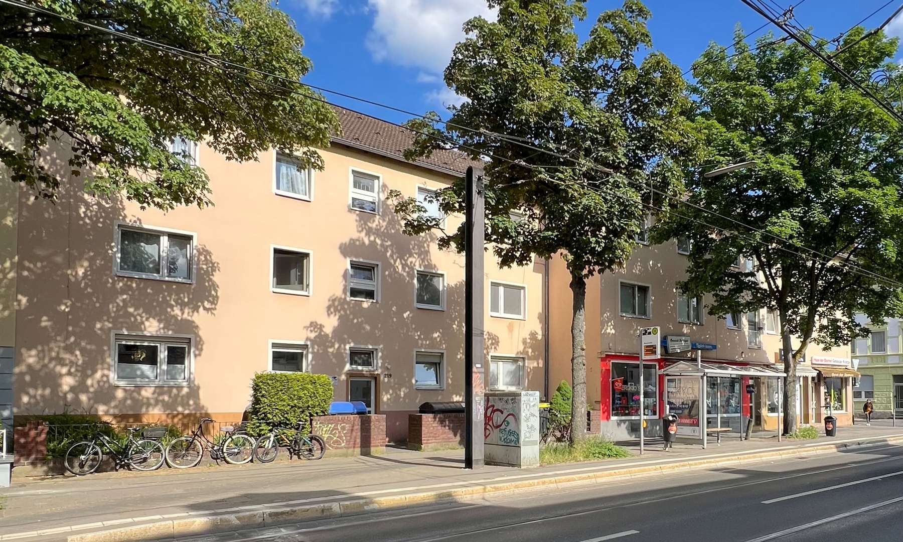 Vorderansicht - Wohn- / Geschäftshaus in 53129 Bonn / Kessenich mit 873m² als Kapitalanlage kaufen