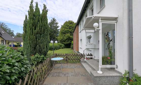 Eingang - Zweifamilienhaus in 51503 Rösrath mit 215m² kaufen