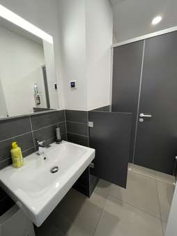 Foto WC - Bürohaus in 42855 Remscheid mit 118m² kaufen