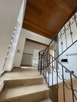 Treppenhaus - Einfamilienhaus in 50765 Köln - Weiler mit 180m² kaufen