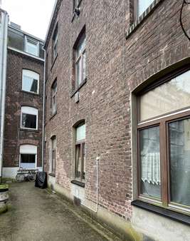 Ansicht - hinten - Mehrfamilienhaus in 51107 Köln / Vingst mit 441m² als Kapitalanlage kaufen