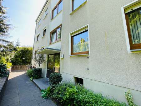 Hauseingang - Etagenwohnung in 53604 Bad Honnef mit 85m² kaufen
