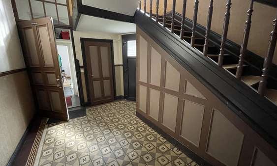 Treppenhaus - Mehrfamilienhaus in 40223 Düsseldorf mit 372m² als Kapitalanlage kaufen