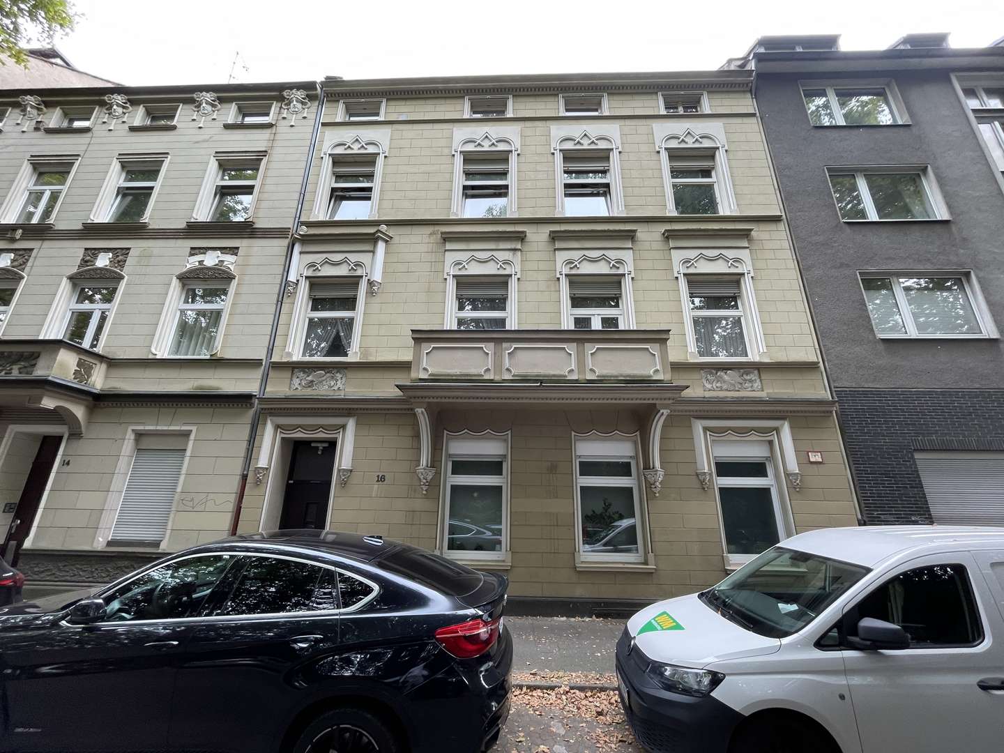 Liegenschaft - Mehrfamilienhaus in 40223 Düsseldorf mit 372m² als Kapitalanlage kaufen