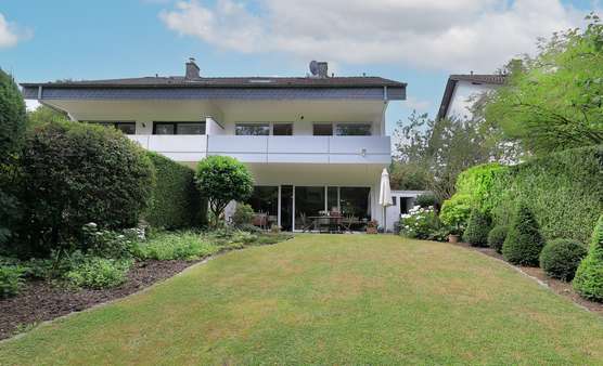 Rückansicht - Einfamilienhaus in 53229 Bonn / Holzlar mit 211m² kaufen