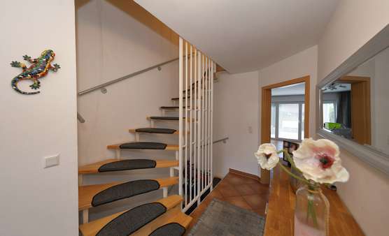 Eingangsbereich - Reihenmittelhaus in 53347 Alfter mit 132m² kaufen